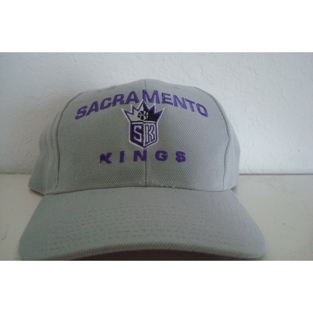 SACRAMENTO KINGS     BEACH‎ GOLF STRAPBACK  DEADSTOCK HAT CAP VINTAGE A4